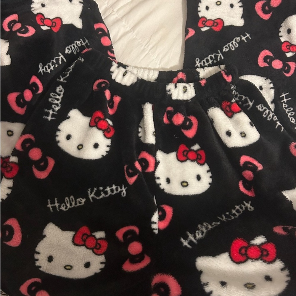 Hello Kitty Black and Pink Fleece pajamas pants